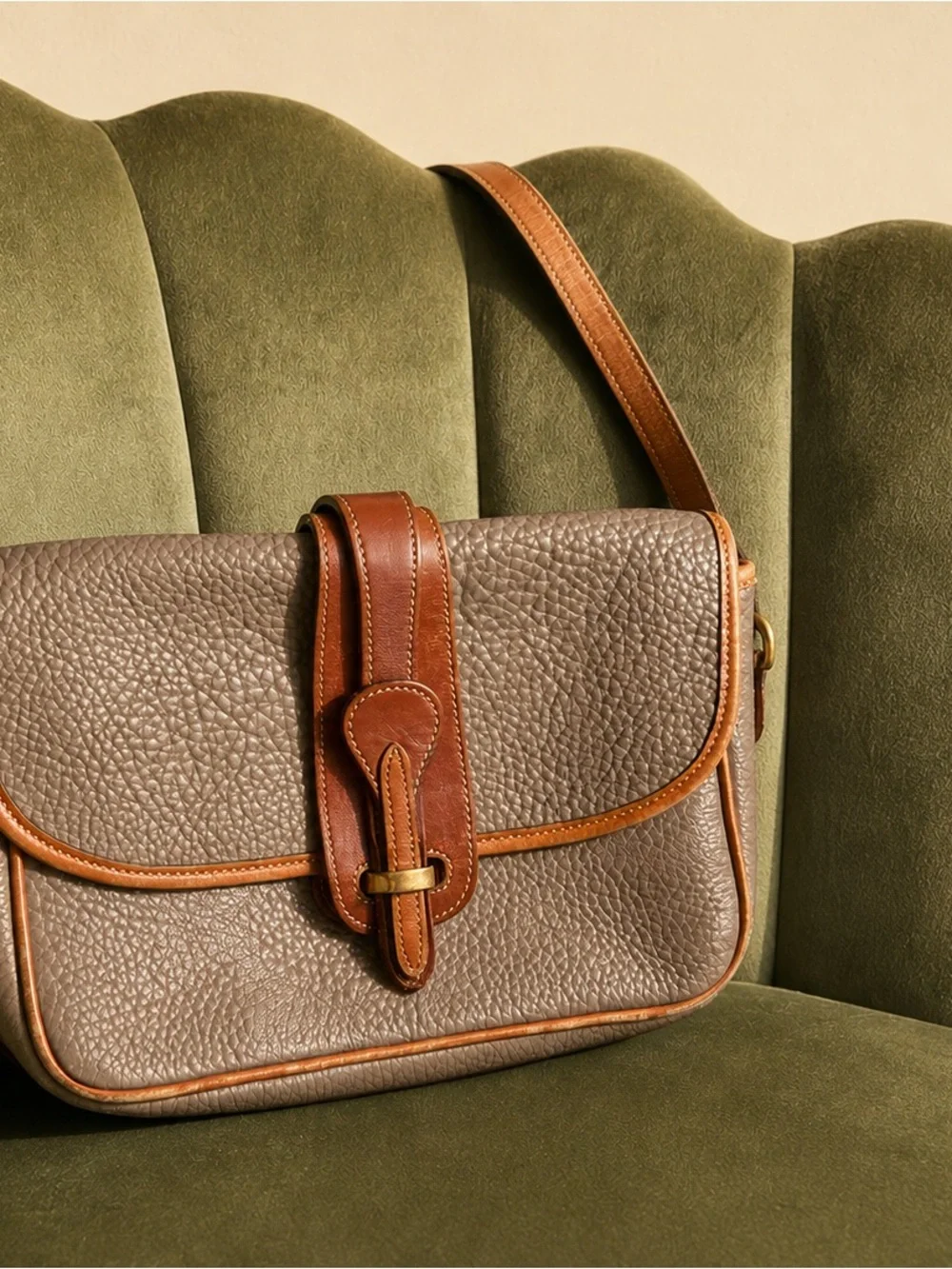 Vintage Dooney & Bourke Crossbody